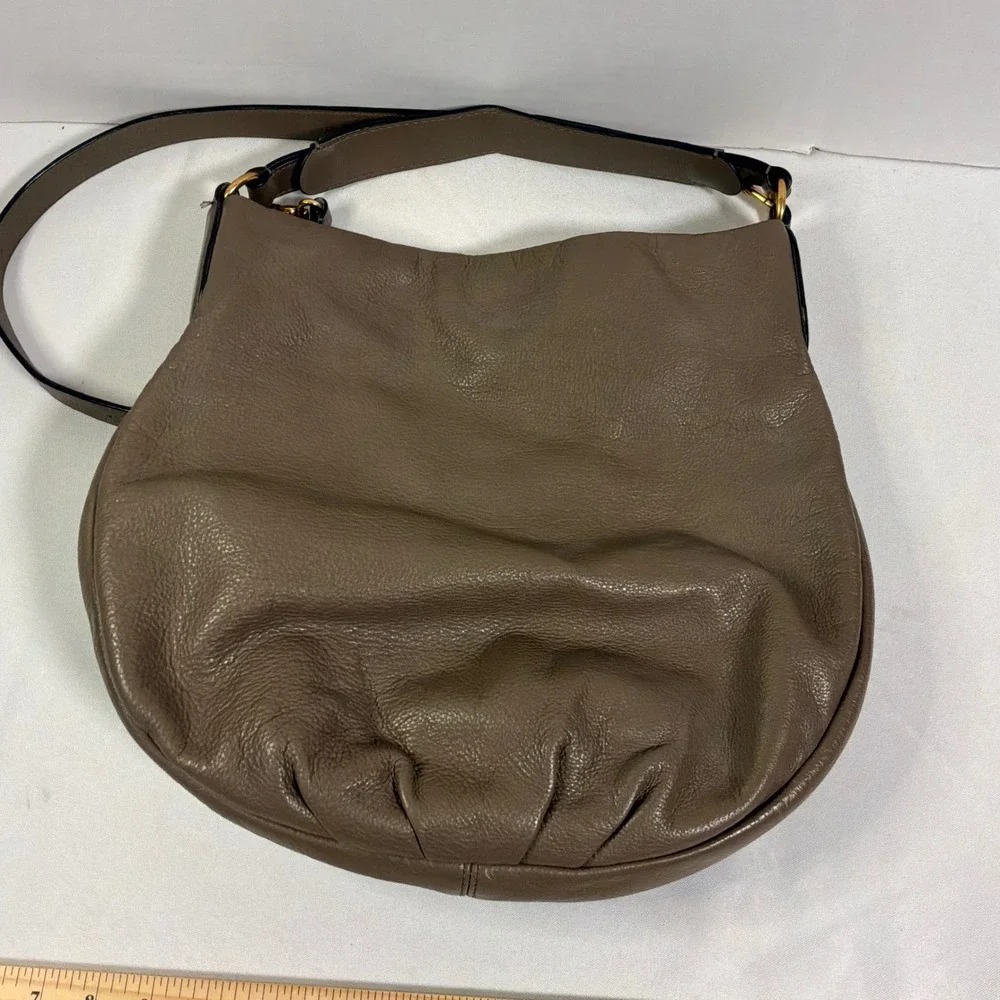 Marc By Marc Jacobs Hillier Hobo Bag Large Taupe Leather Crossbody Handbag